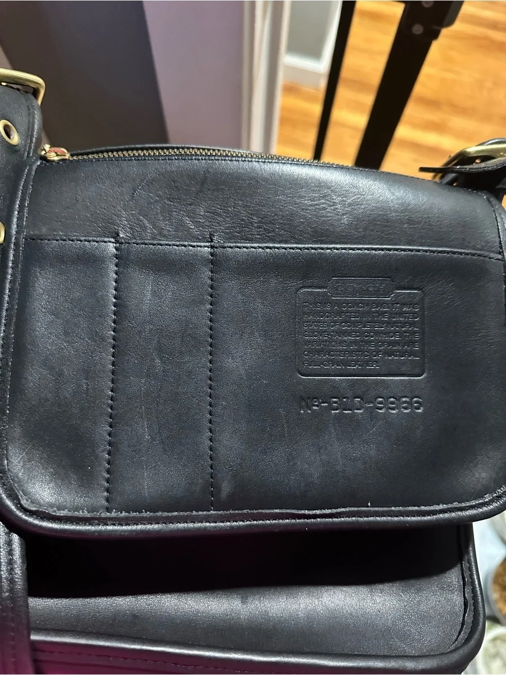 Vintage Coach Legacy zip 9966